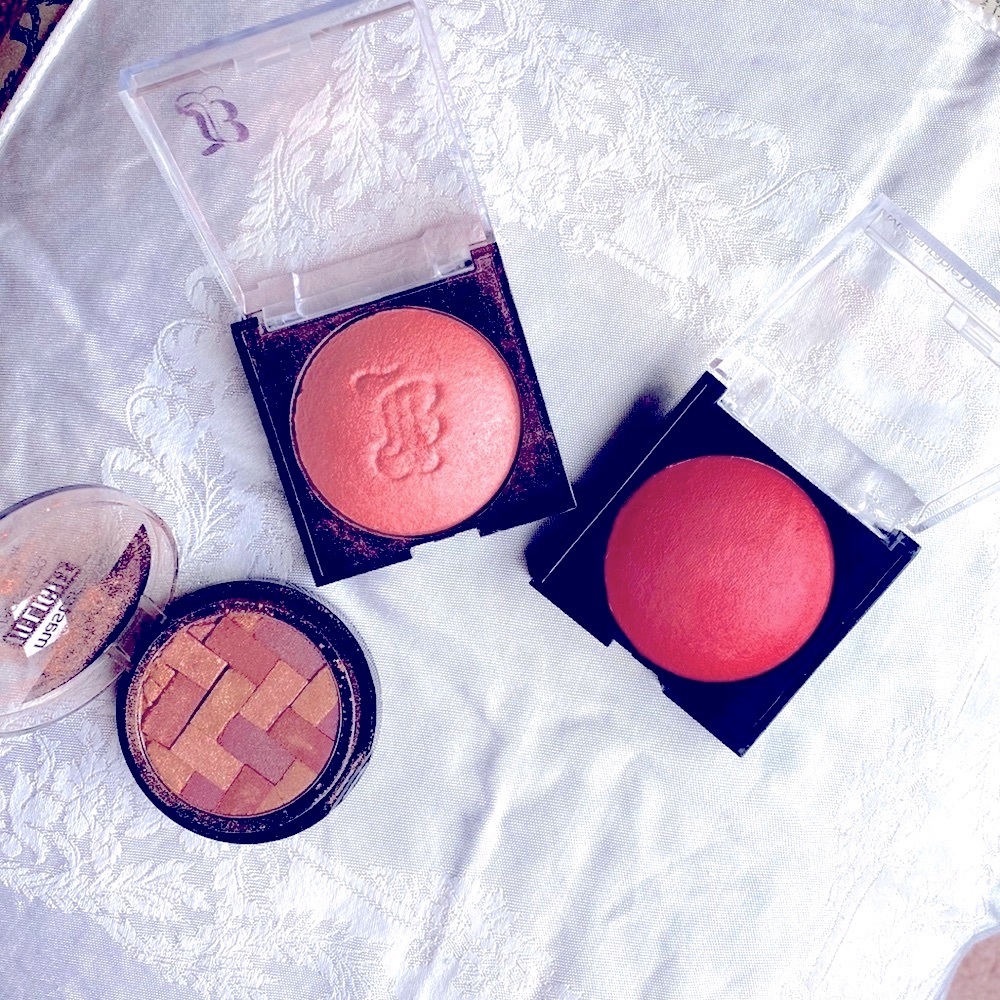 Makeup.  Set of 3 blushes. Maybelline and Measurable Difference. Large full size